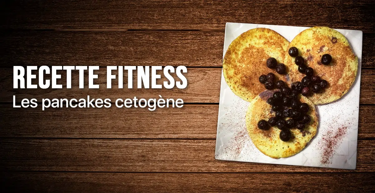 Pancakes cétogènes sans glucides avec myrtilles - Recette fitness pour musculation et régime.